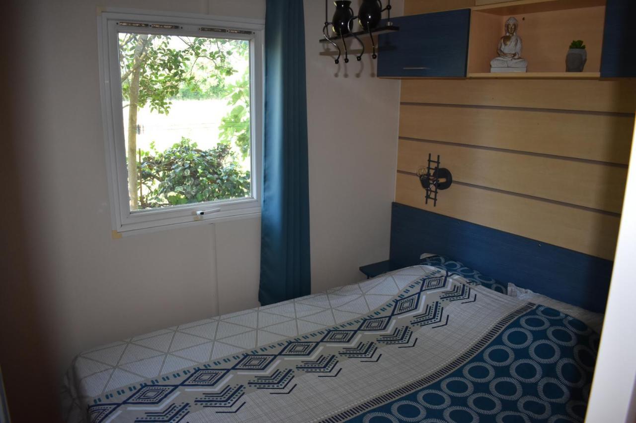 Mobil-Home Sur Terrain Bucolique Йер Экстерьер фото